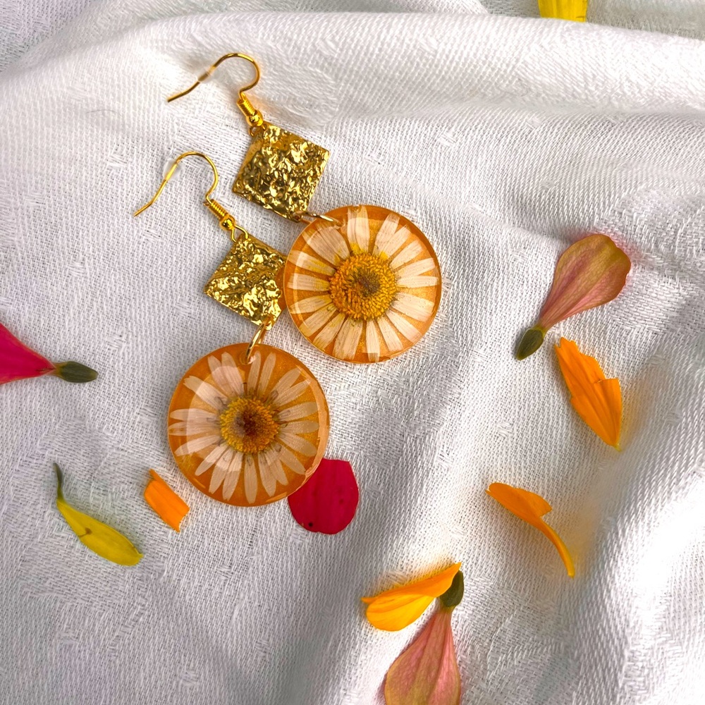 Pressed flowers in resin earrings